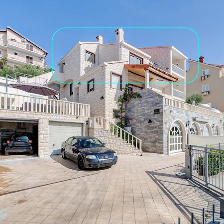 Apartments With Pool Vrdoljak Omiš Esterno foto