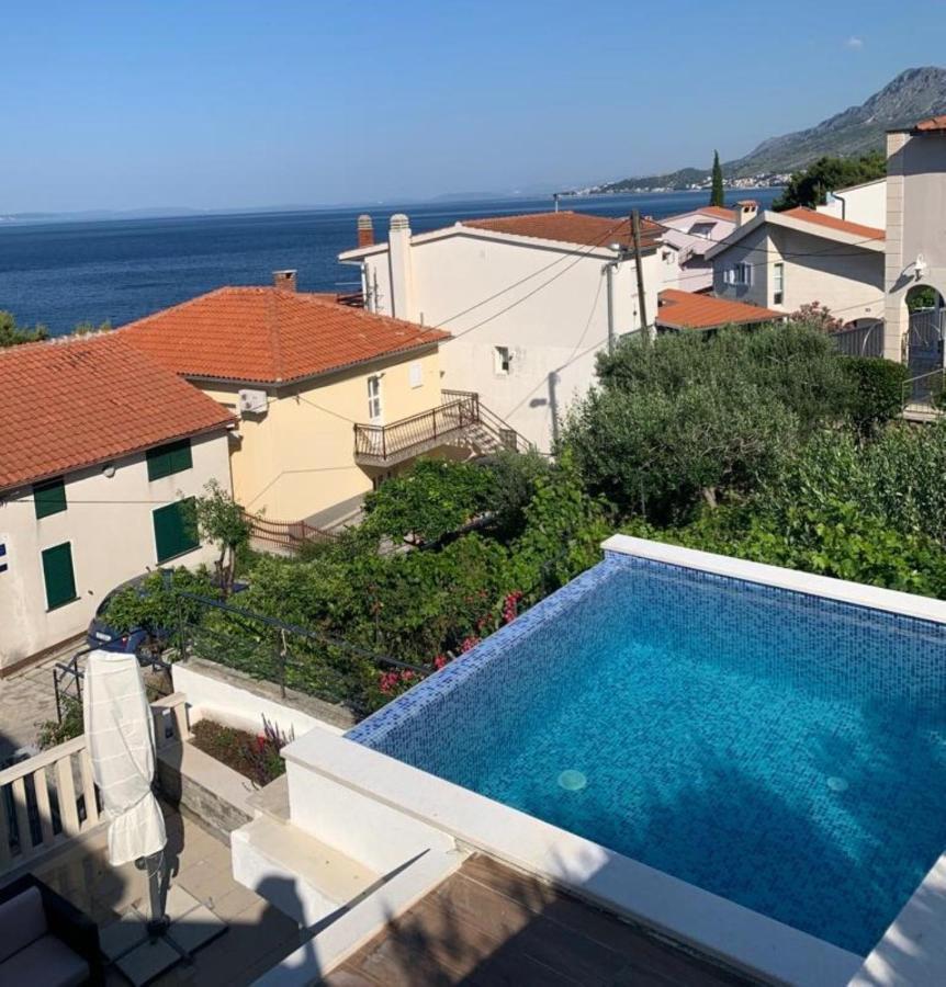 Apartments With Pool Vrdoljak Omiš Esterno foto