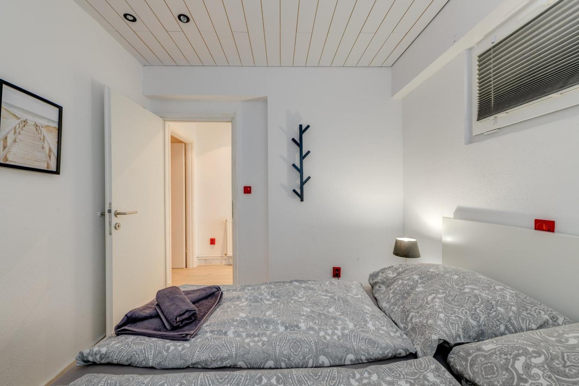 Apartments With Pool Vrdoljak Omiš Esterno foto