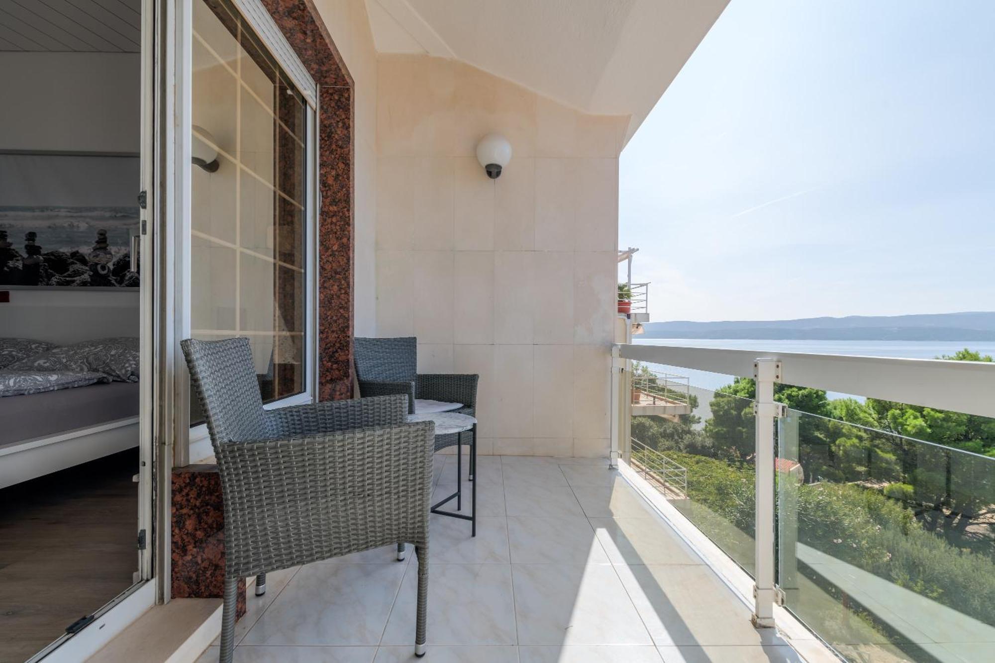 Apartments With Pool Vrdoljak Omiš Camera foto