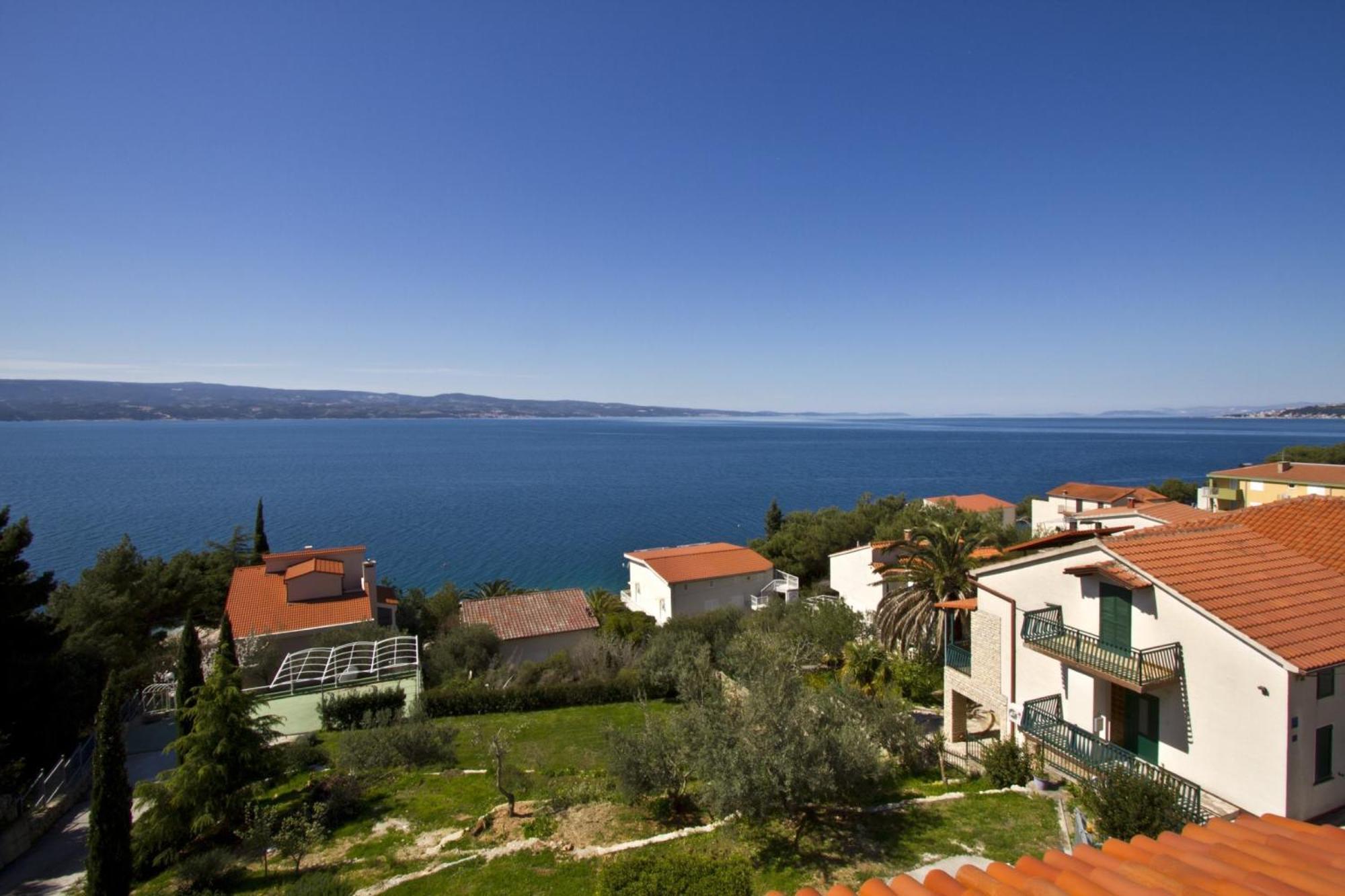 Apartments With Pool Vrdoljak Omiš Camera foto